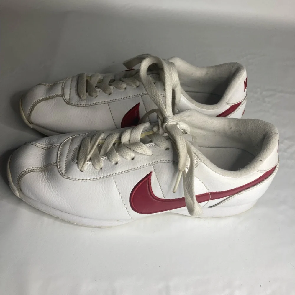 Nike Stamina Low Top White Red Womens Shoes Sneakers 7 172018-161